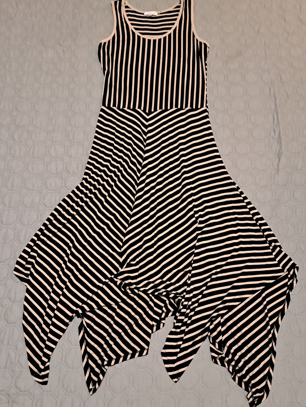 Calvin Klein Striped Black & White Sleeveless Handkerchief Hem Dress Sz S